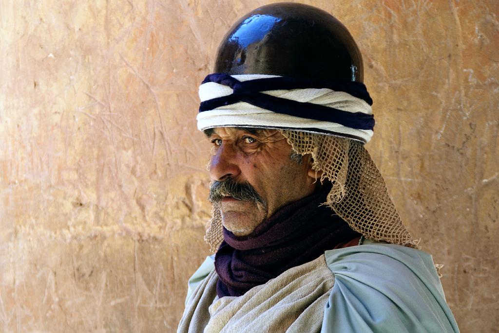 86 Petra - guardia nabatea.JPG